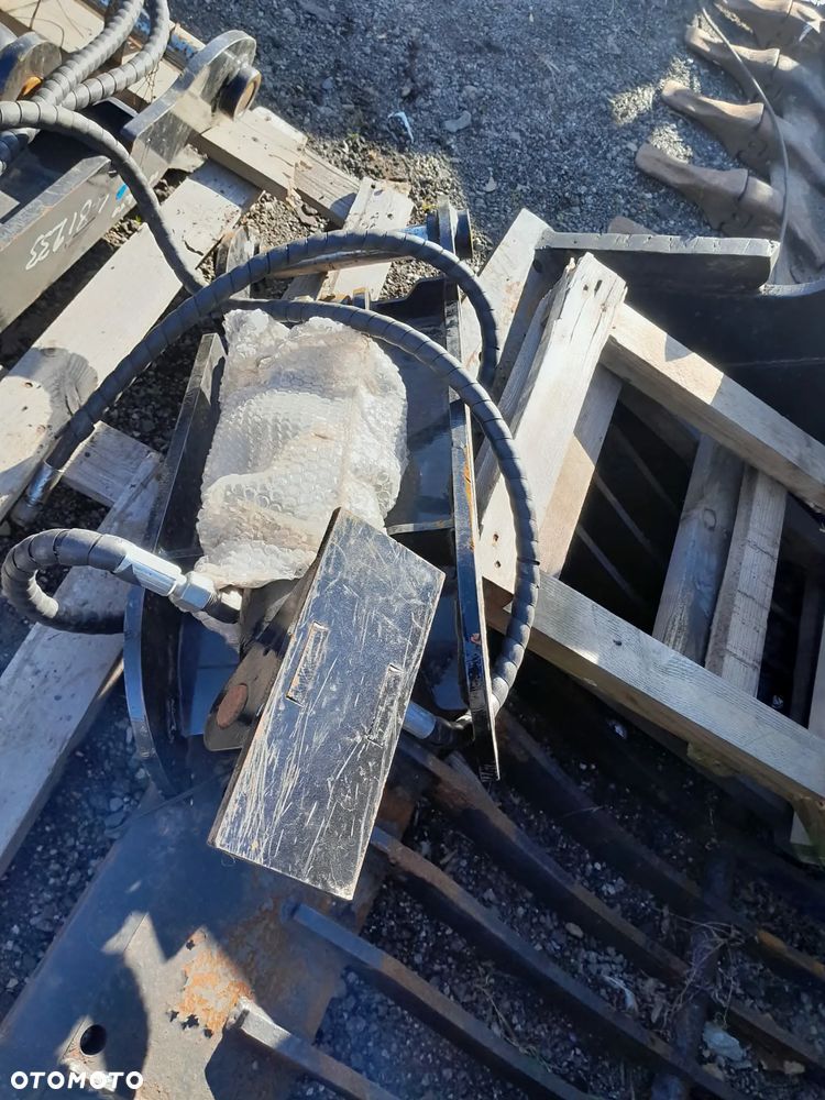 Kciuk hydrauliczny do koparki mini koparki pazur hak chwytający łapa dociskowa chwytak fi40 3-5t NOWY - 7