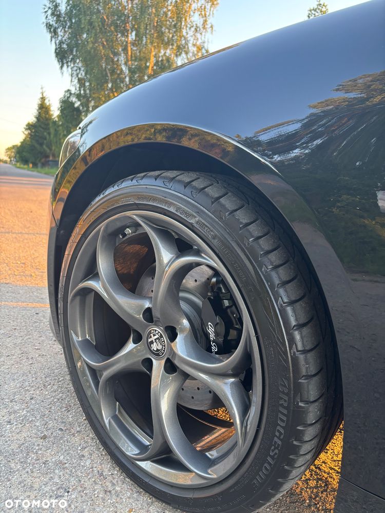 Alfa Romeo Giulia 2.0 Turbo Estrema Q4 - 8