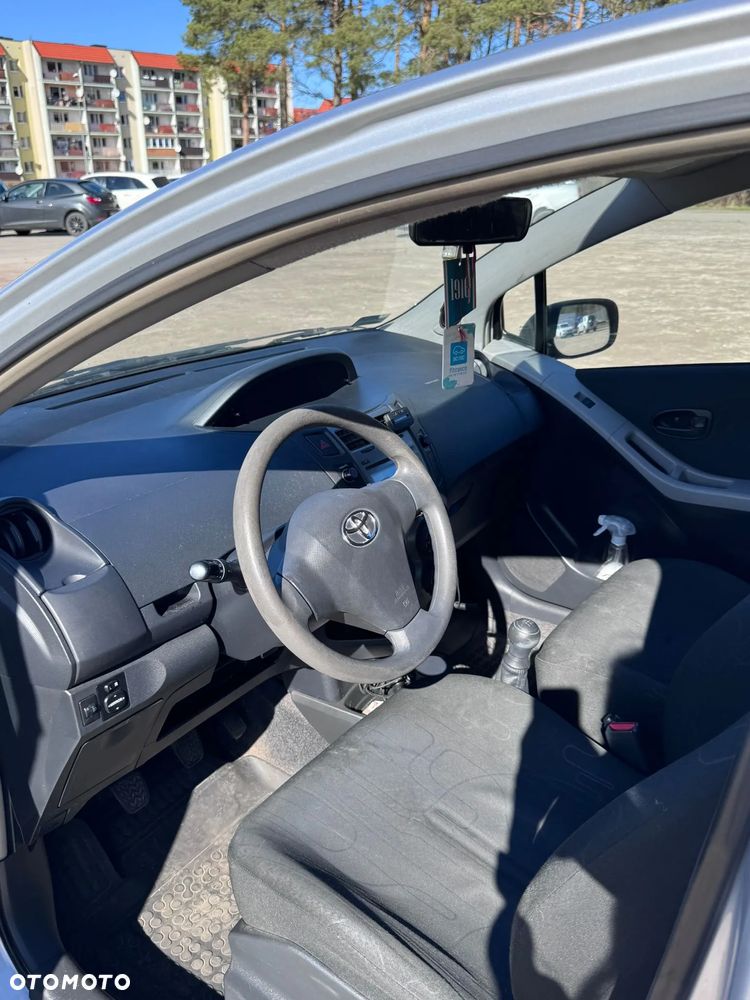 Toyota Yaris 1.0 Luna - 8