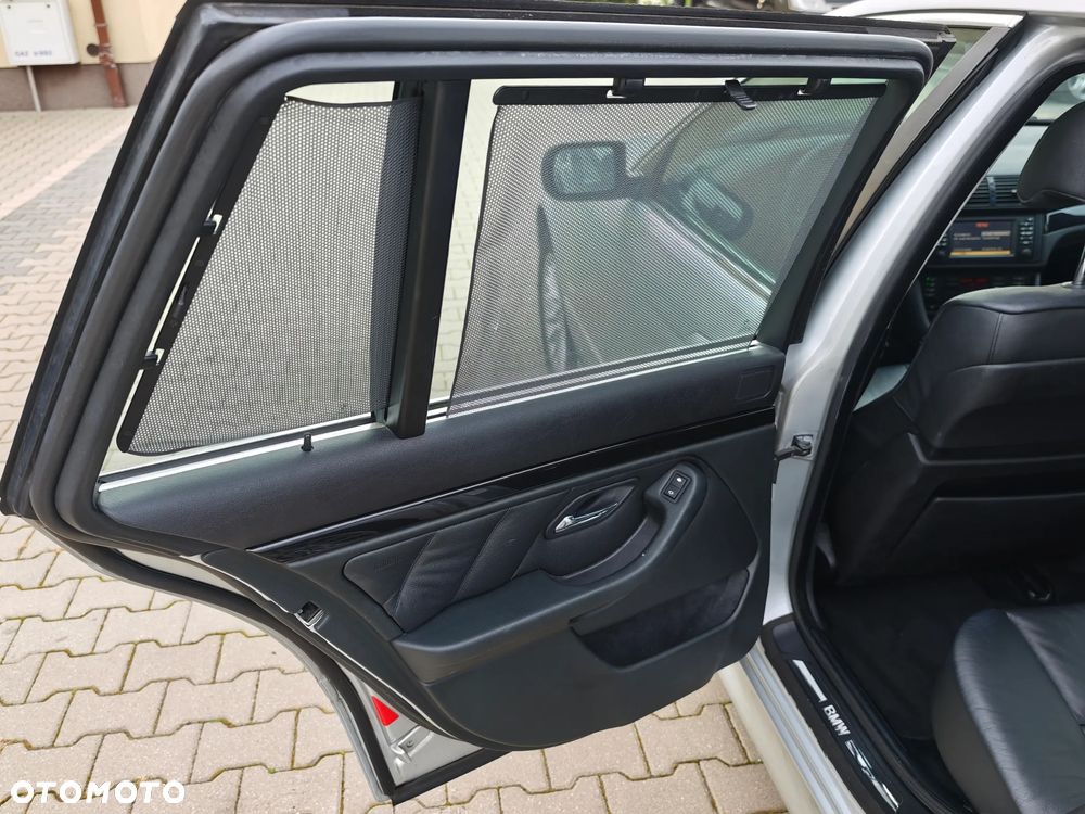 BMW Seria 5 - 26