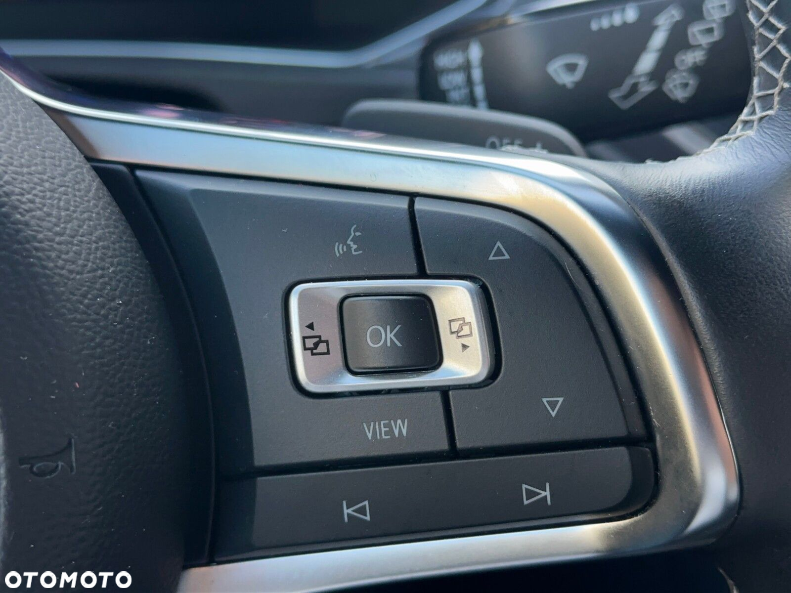 Volkswagen T-Roc 1.5 TSI GPF ACT Premium DSG - 18