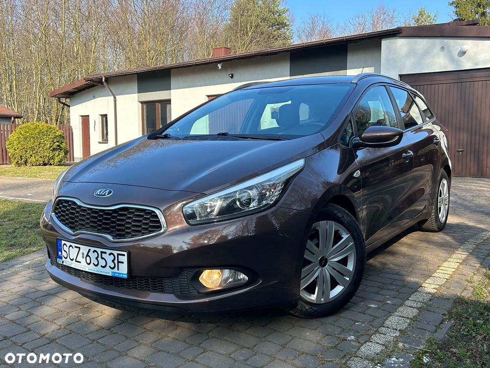 Kia Ceed 1.6 GDI ISG Dream-Team Edition - 3