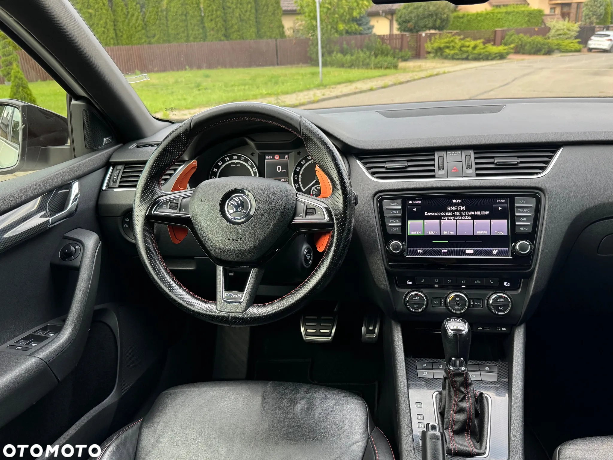 Skoda Octavia Combi 2.0 TDI DSG RS - 16