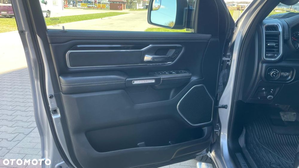 RAM 1500 5.7 Crew Cab Laramie - 15