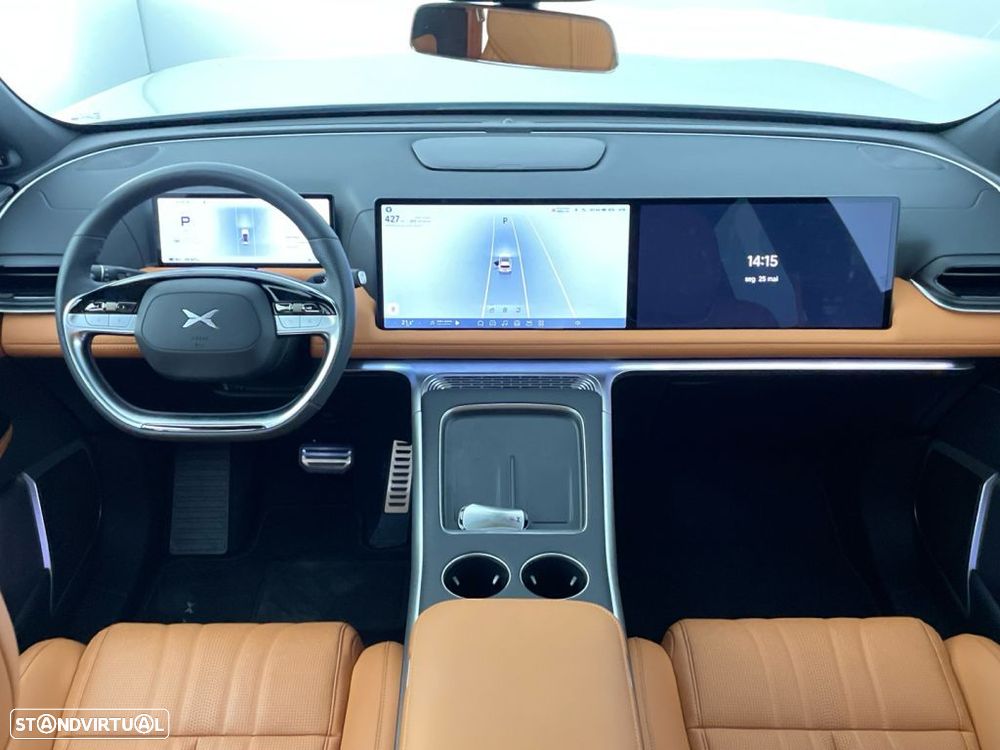 Xpeng G9 93.1 kWh AWD Performance - 10