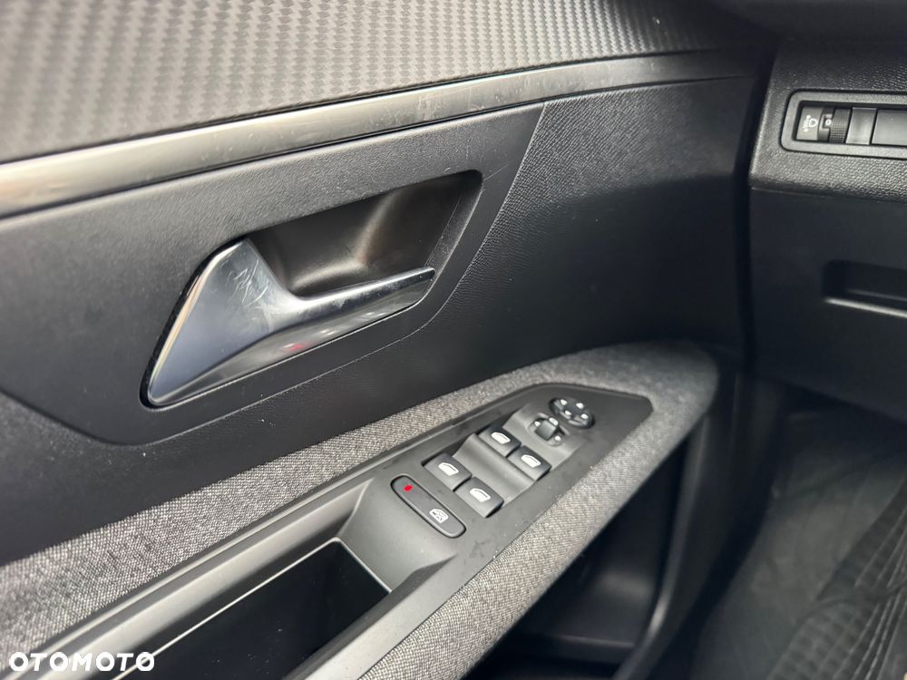 Peugeot 3008 PureTech 130 Stop & Start Access - 18