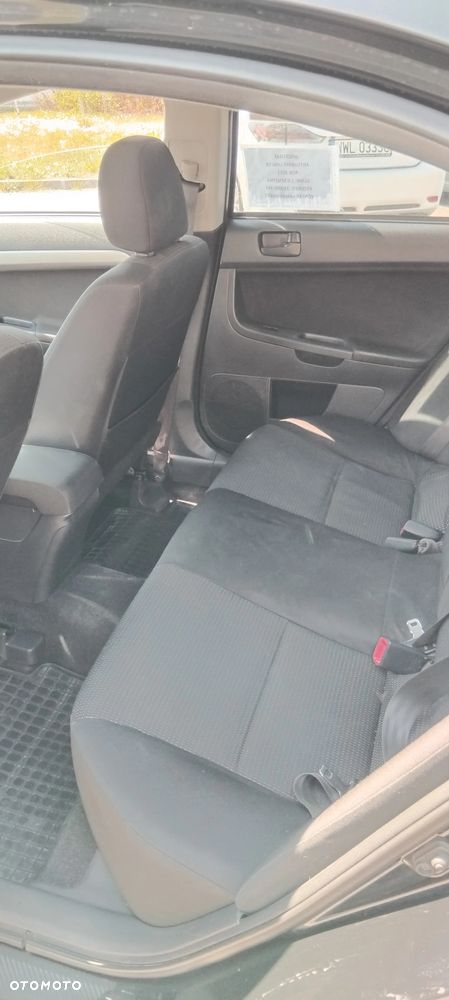 Mitsubishi Lancer 1.6 Inform - 10