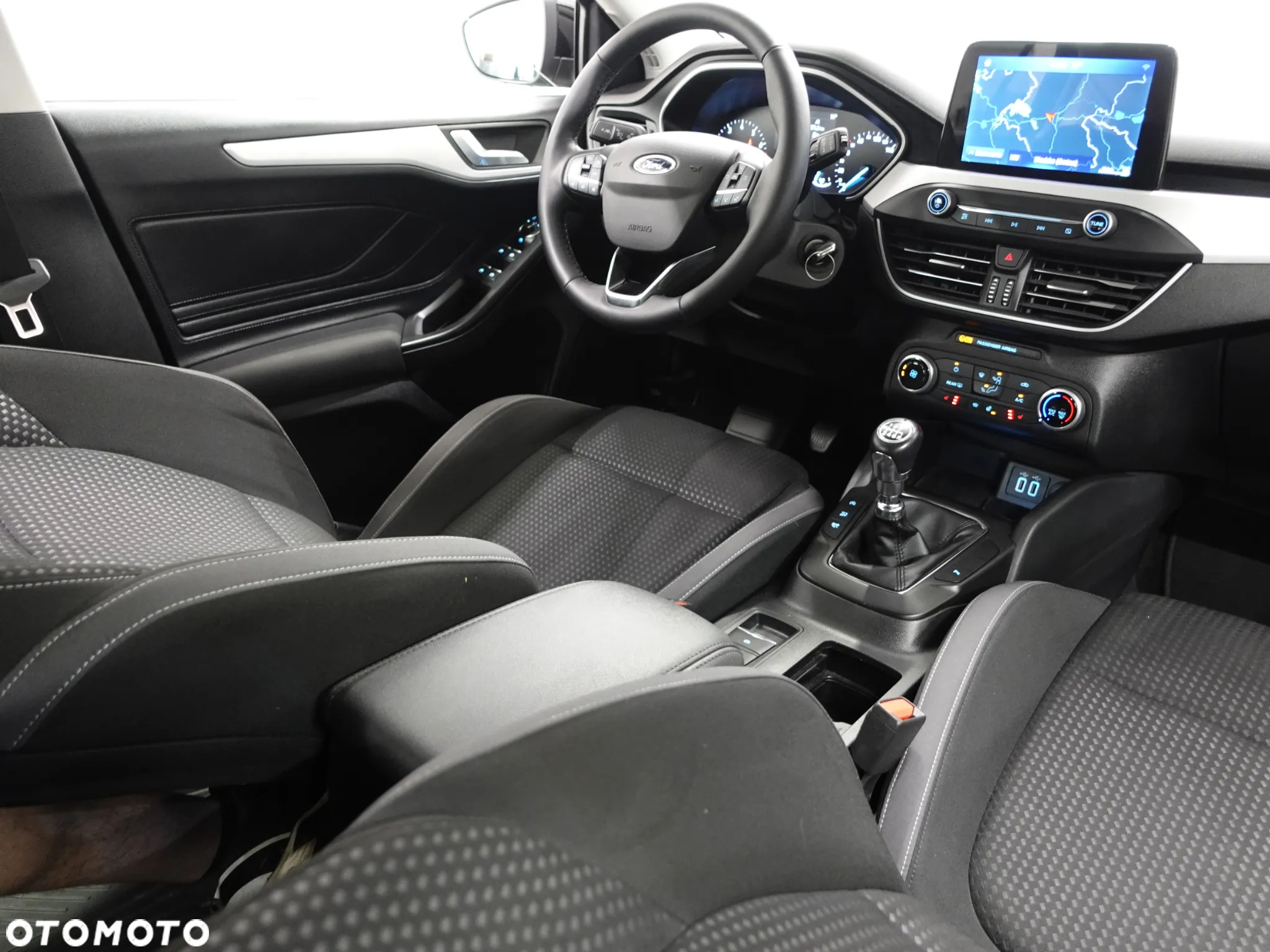 Ford Focus 1.0 EcoBoost mHEV Active - 31