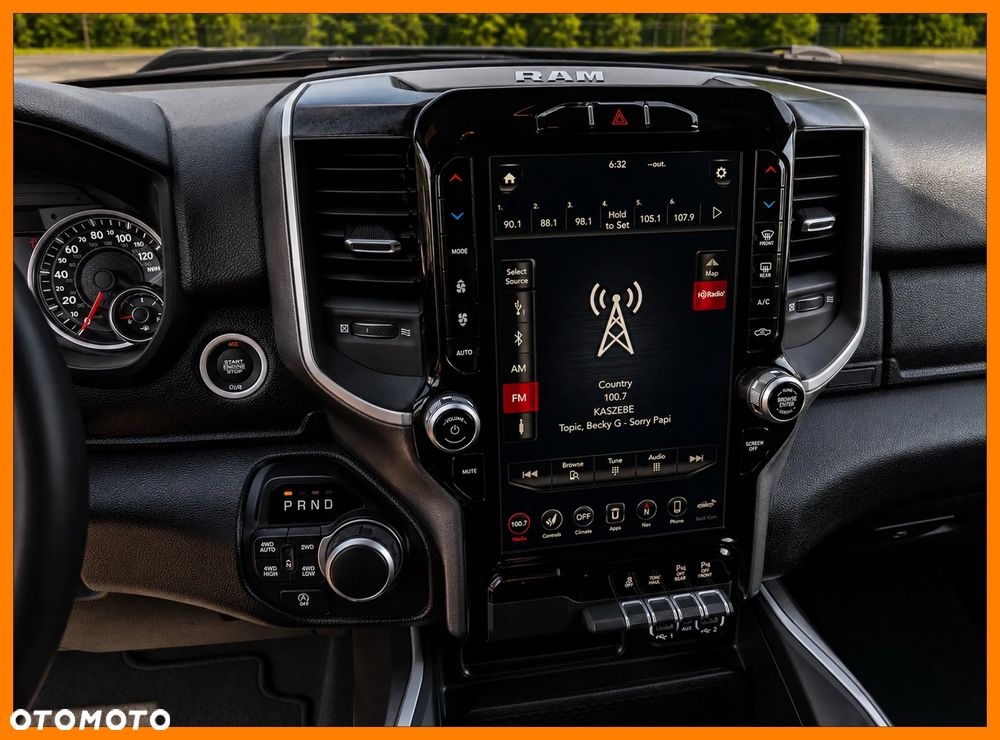 RAM 1500 Crew Cab Shortbed Bighorn - 18