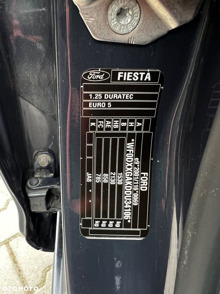 Ford Fiesta - 24