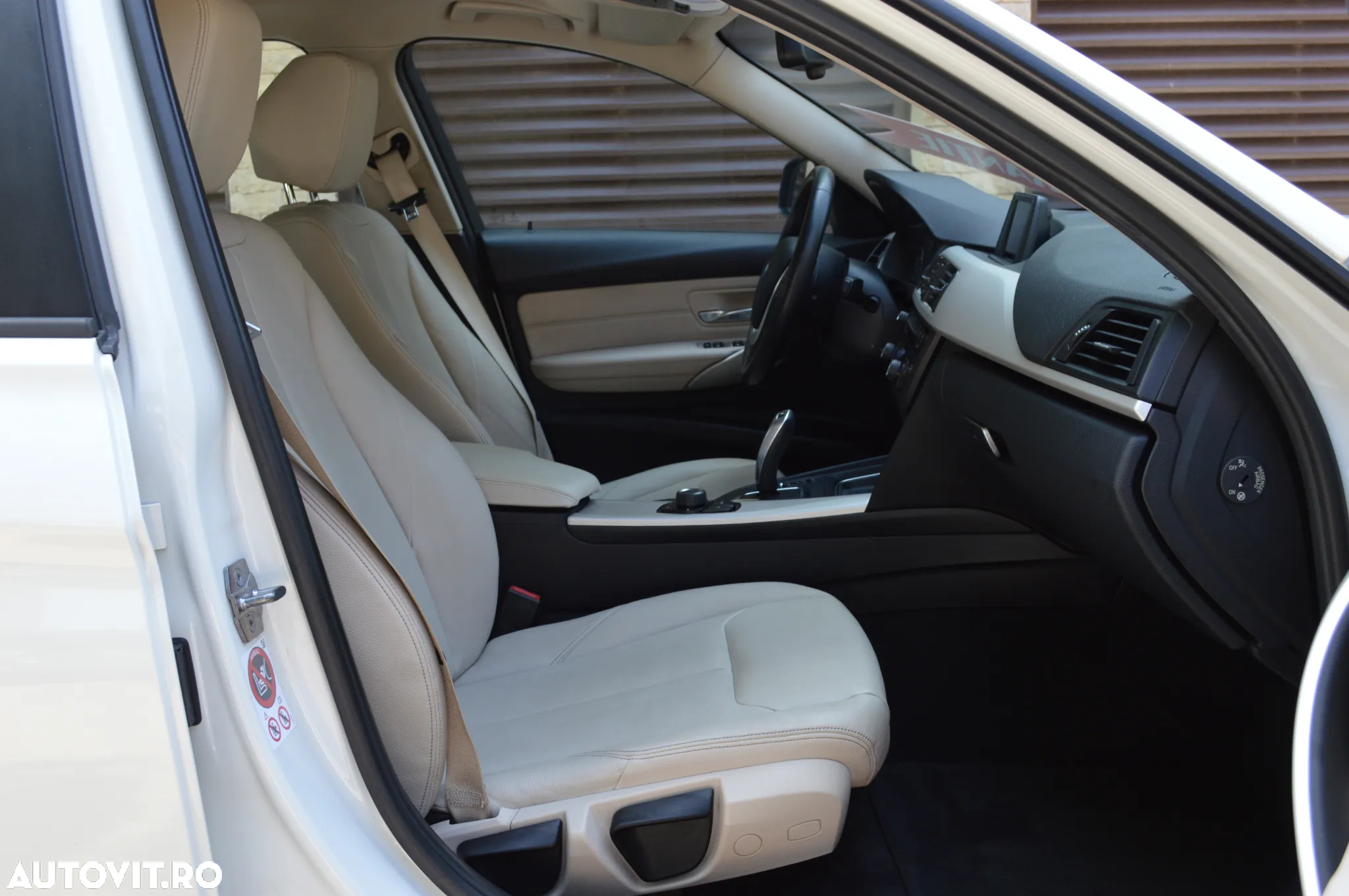 BMW Seria 3 320d Efficient Dynamic Edition Aut. - 30