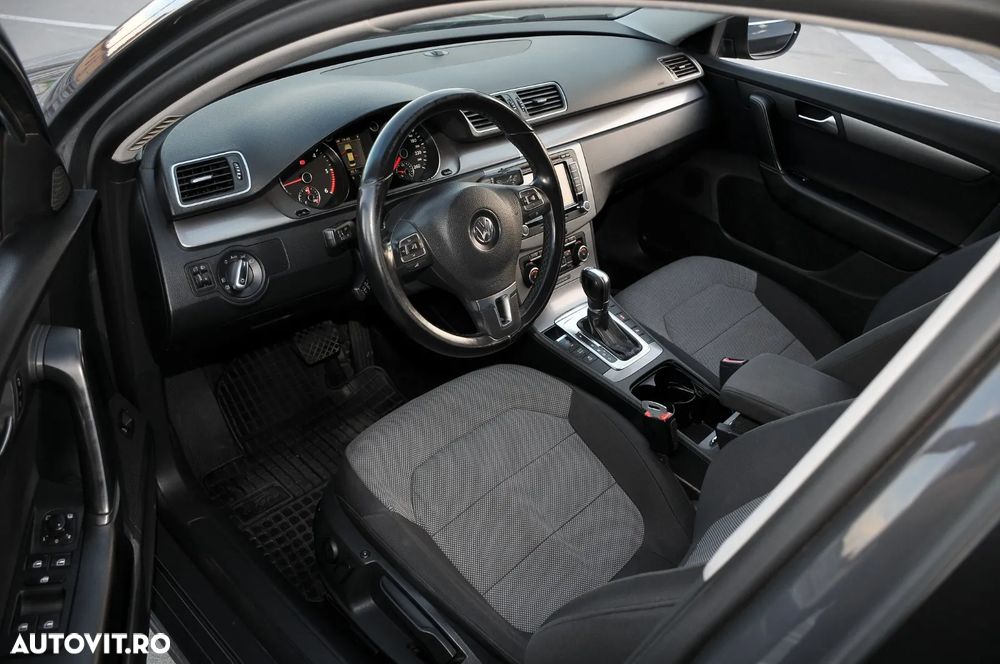 Volkswagen Passat 2.0 TDI BlueMotion Technology DSG Trendline - 12