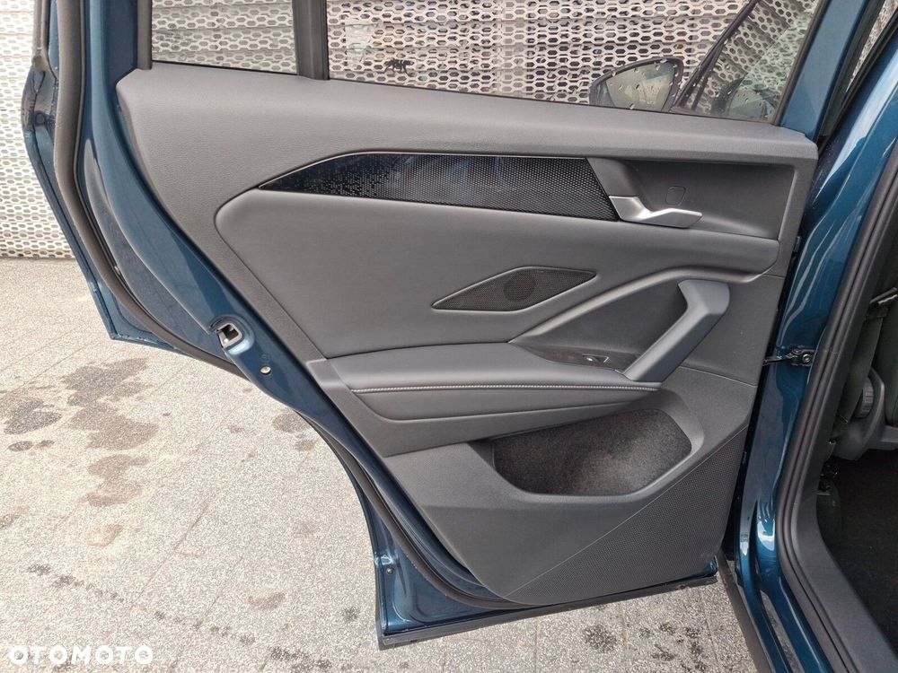 Volkswagen Tiguan - 12