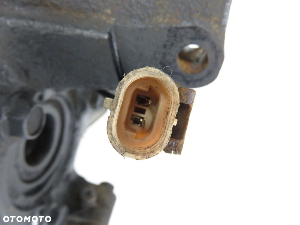 ZWROTNICA PIASTA PRZEDNIA PRAWA CHEVROLET EPICA 2.5 - 3