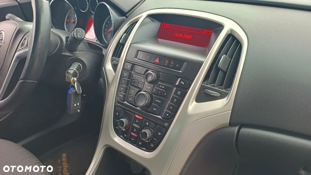 Opel Astra 1.4 T Enjoy - 29