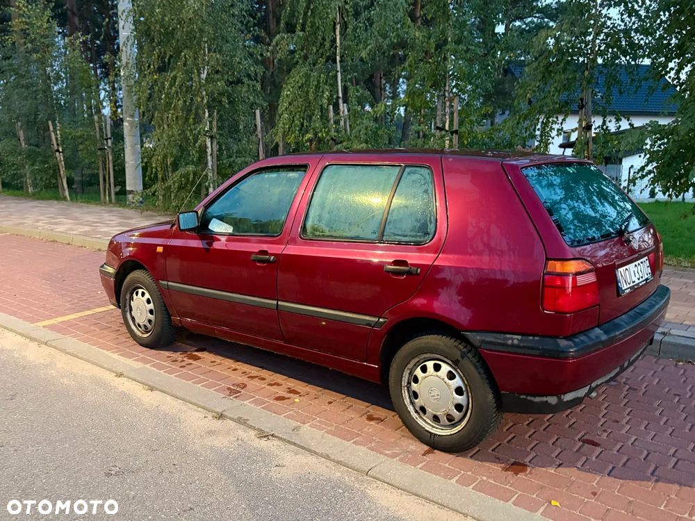 Volkswagen Golf - 5