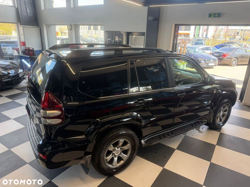 Toyota Land Cruiser - 8