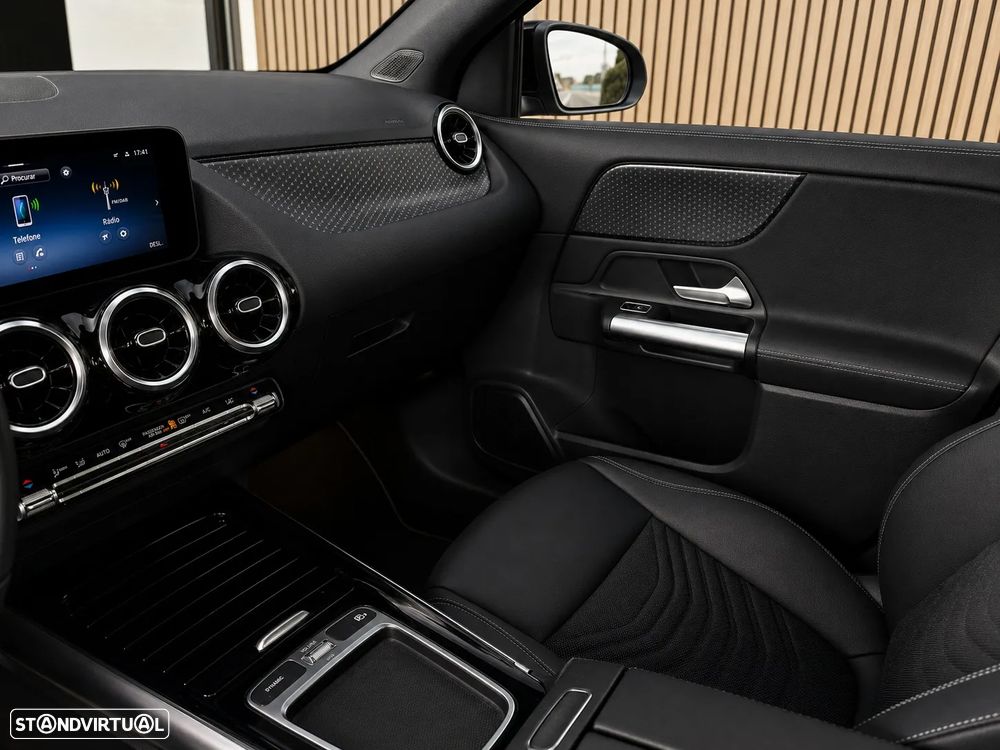 Mercedes-Benz GLA 250 e Progressive - 29