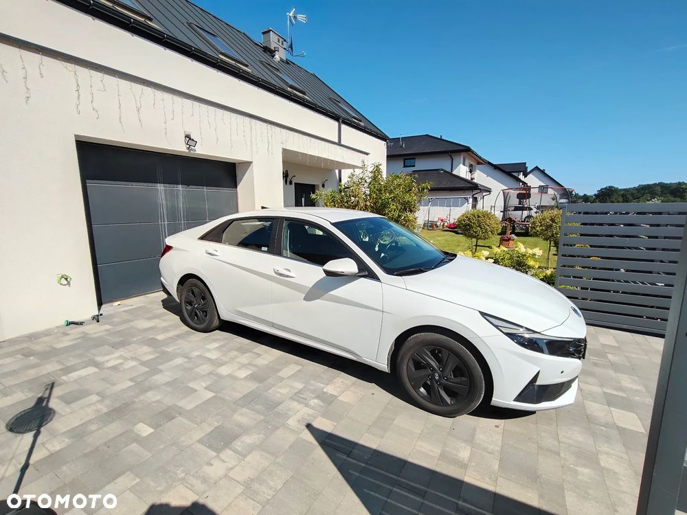 Hyundai Elantra 1.6 Smart - 12