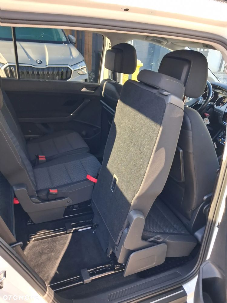 Volkswagen Touran - 29