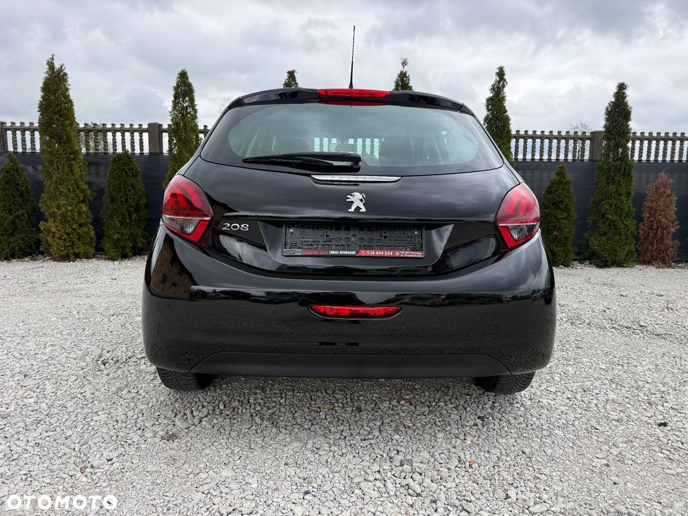 Peugeot 208 - 12