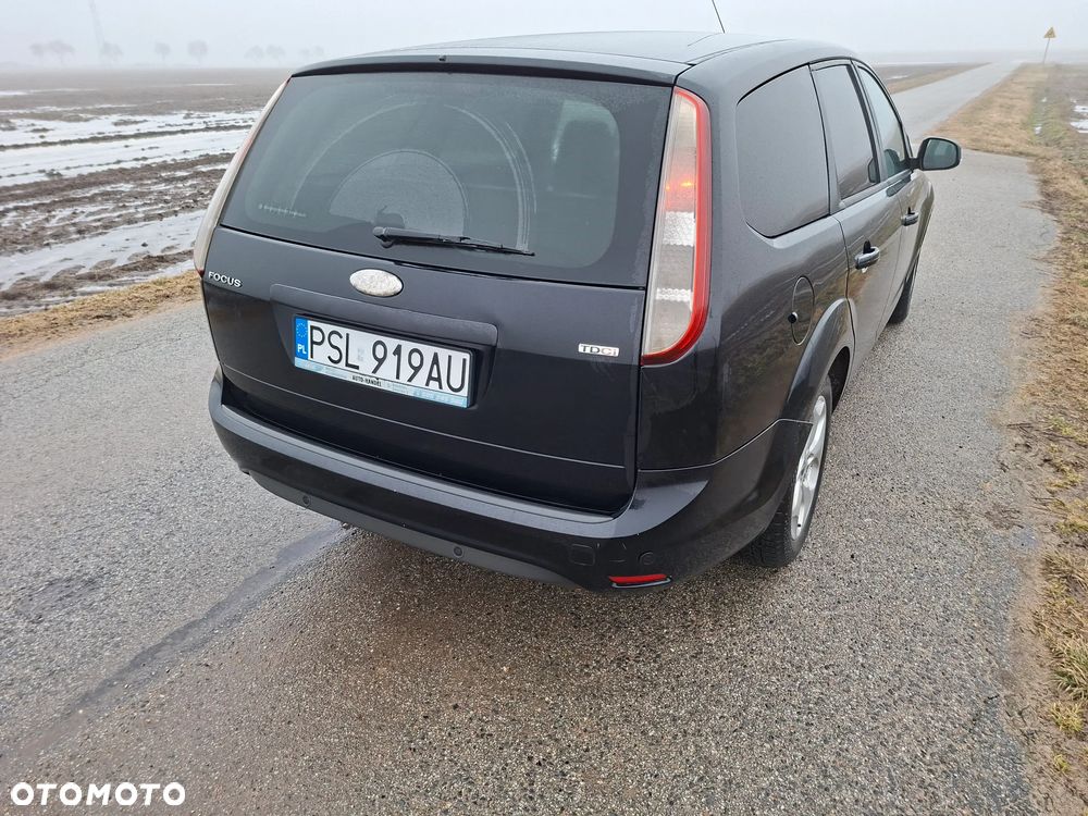 Ford Focus 1.6 TDCi DPF Style - 7
