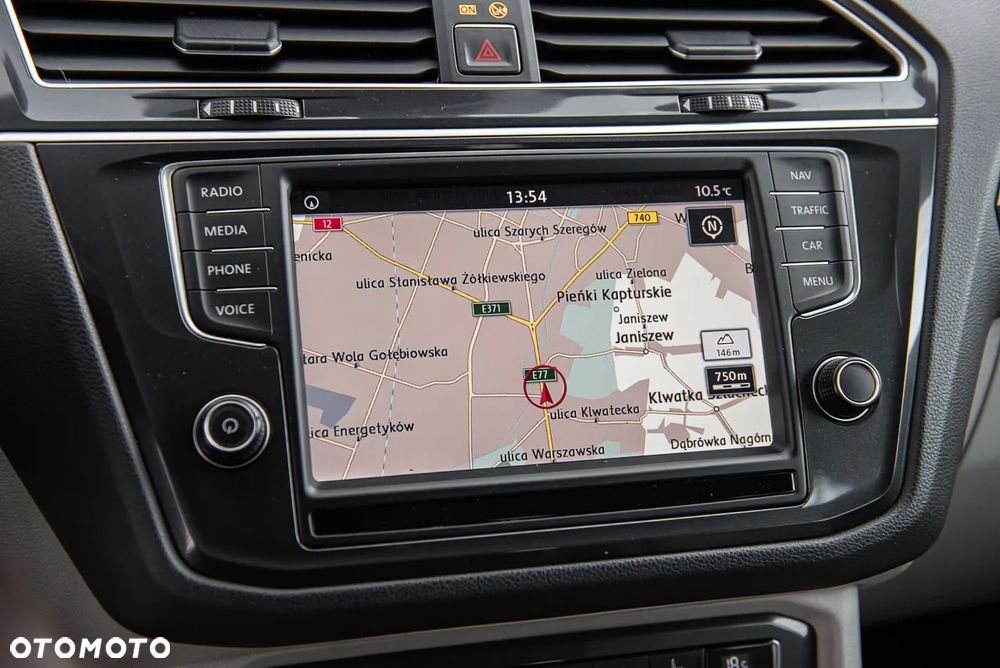 Volkswagen Tiguan - 21