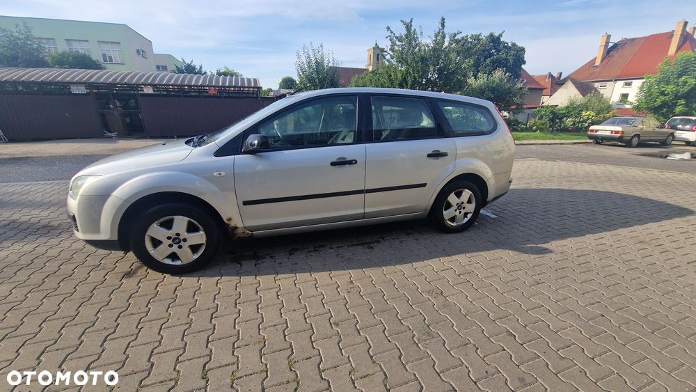 Ford Focus 1.6 Ghia - 7