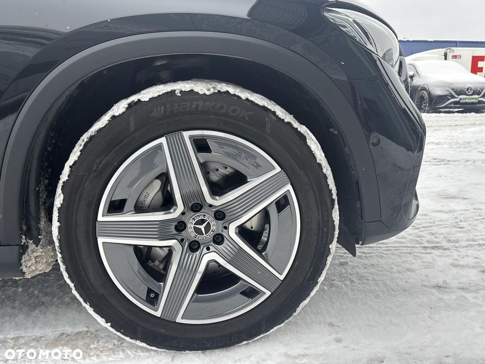 Mercedes-Benz GLC - 12