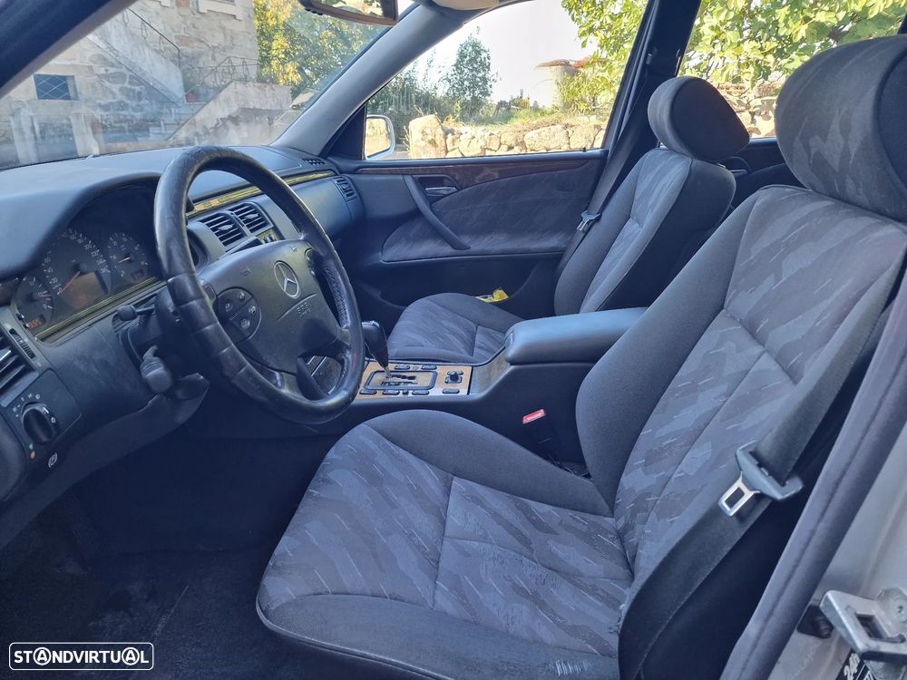 Mercedes-Benz E 270 - 7