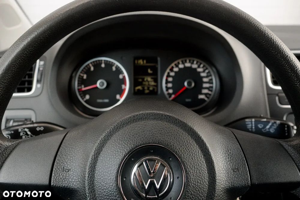 Volkswagen Polo 1.4 16V Highline - 18