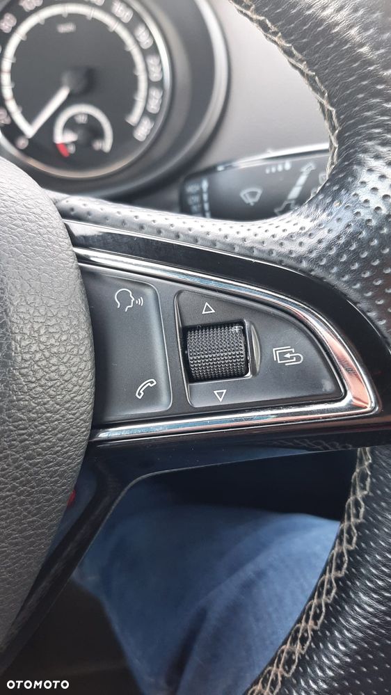 Skoda Octavia 2.0 TDI RS - 22