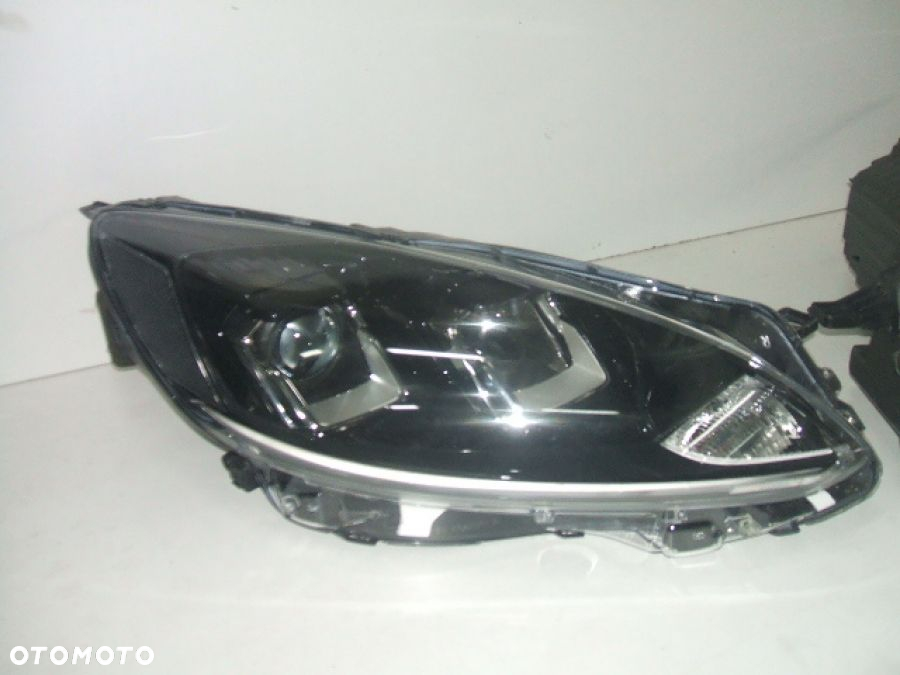 FORD KUGA MK3 2020- LAMPA prawa lewa LED - 2