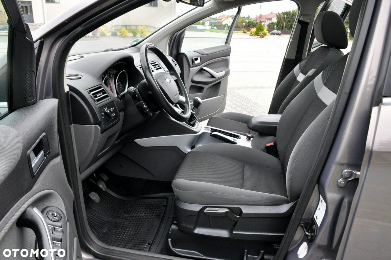Ford Kuga - 21