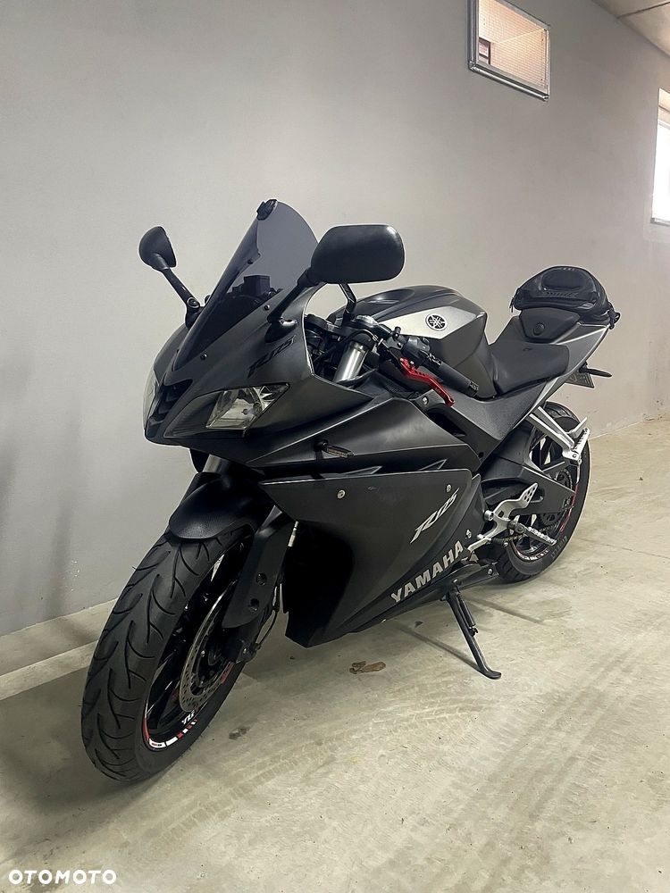 Yamaha YZF - 1
