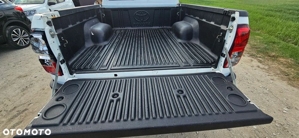 Toyota Hilux - 15