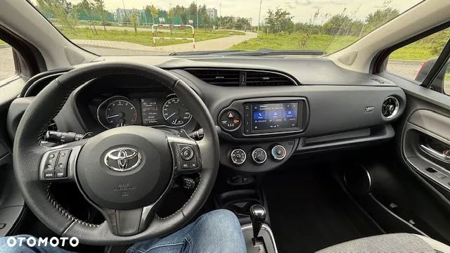 Toyota Yaris 1.5 20th Anniversary CVT - 26