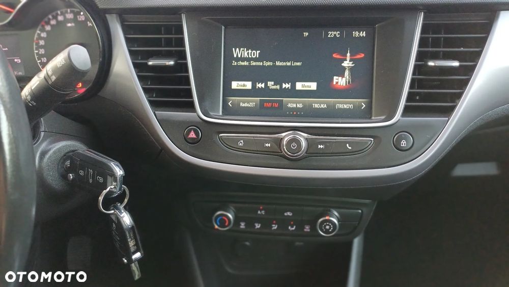 Opel Crossland X - 21