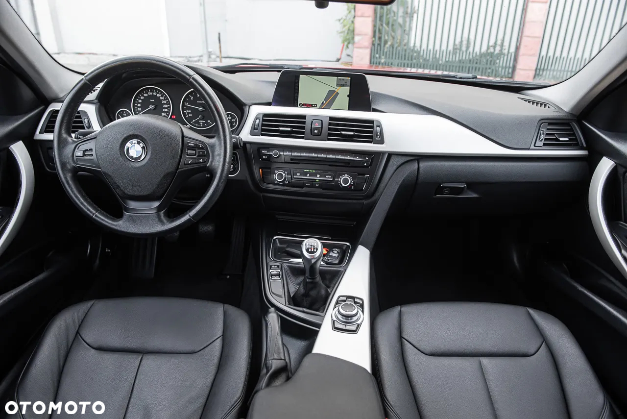 BMW Seria 3 316i Sport Line - 24