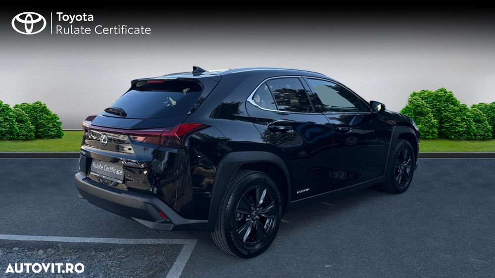 Lexus UX 250h FWD Executive - 5