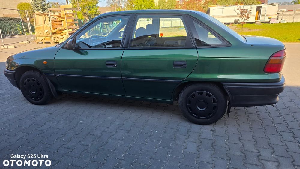 Opel Astra 1.4 Fresh - 2