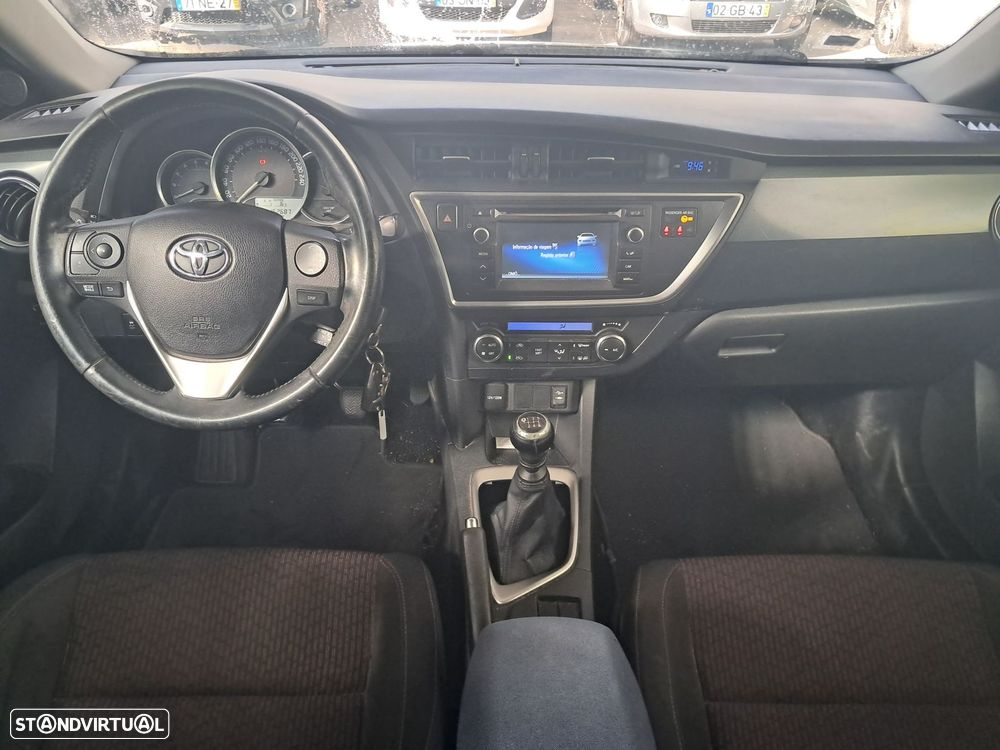Toyota Auris Touring Sports 1.4 D-4D Comfort+Pack Sport - 11