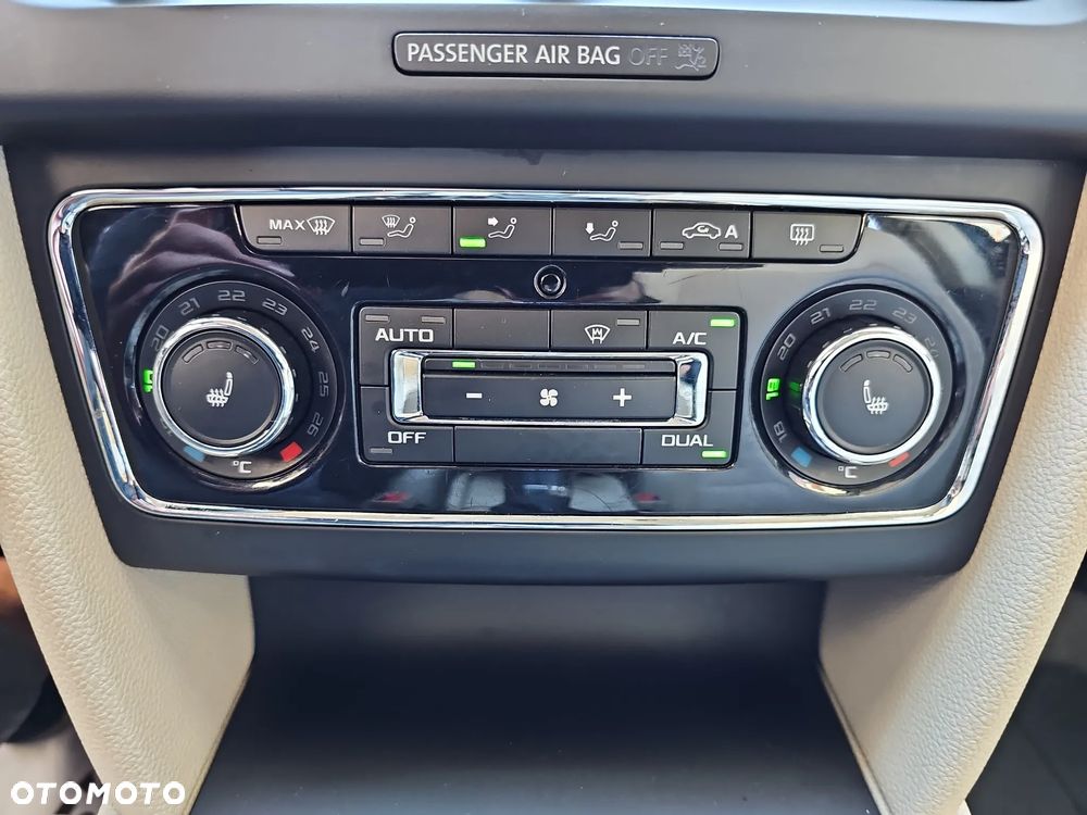 Skoda Superb 2.0 TSI Elegance DSG - 27