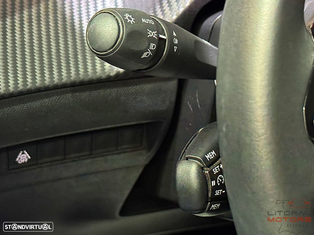 Peugeot 208 1.2 PureTech Allure - 22