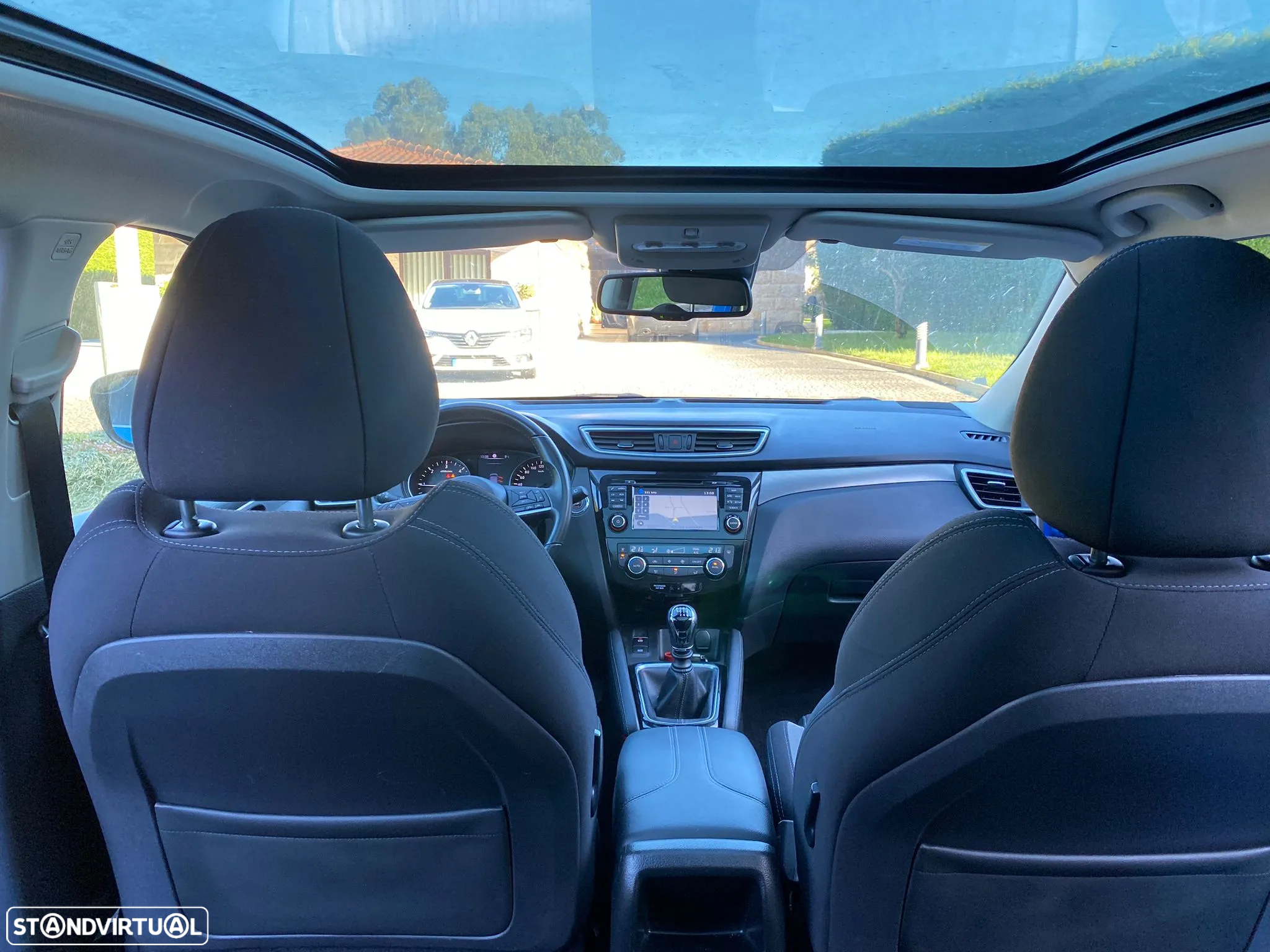 Nissan Qashqai 1.5 dCi N-Connecta J18 - 8