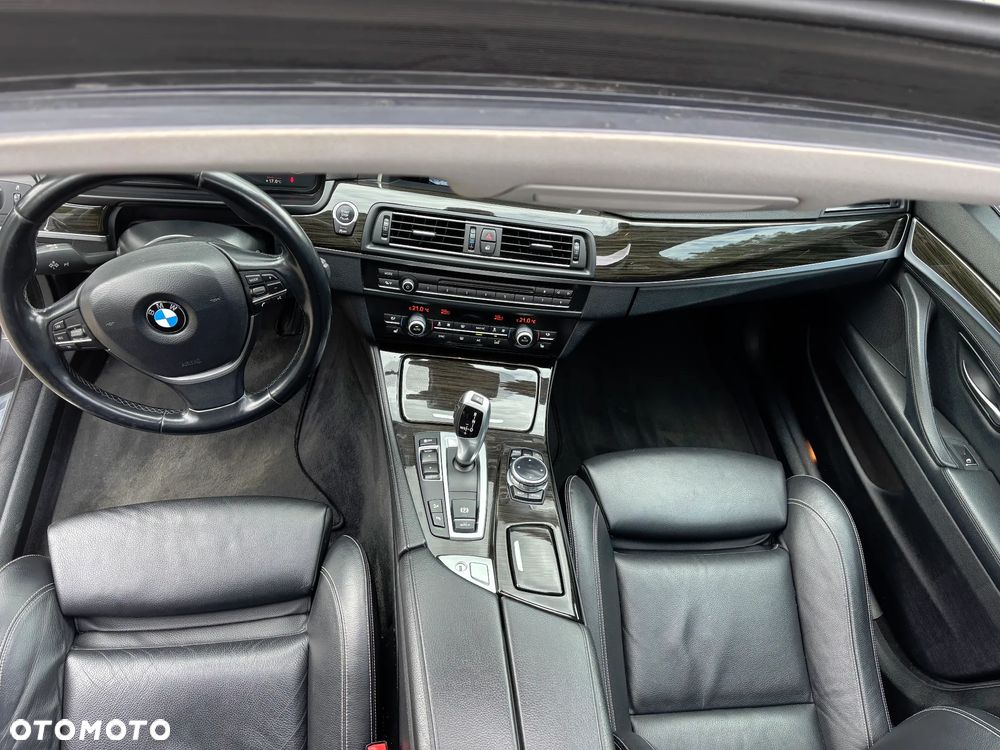 BMW Seria 5 525d xDrive Luxury Line - 13