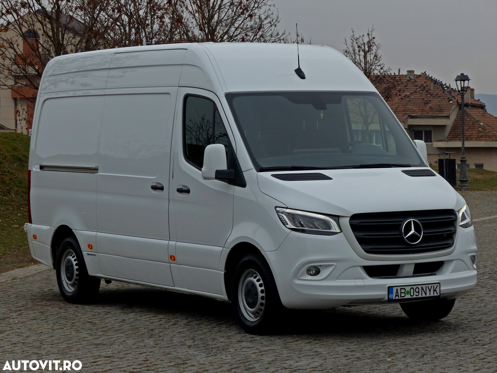 Mercedes-Benz Sprinter - 2