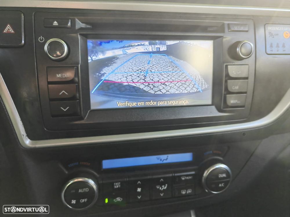 Toyota Auris Touring Sports 1.8 HSD Exclusive+Navi - 11