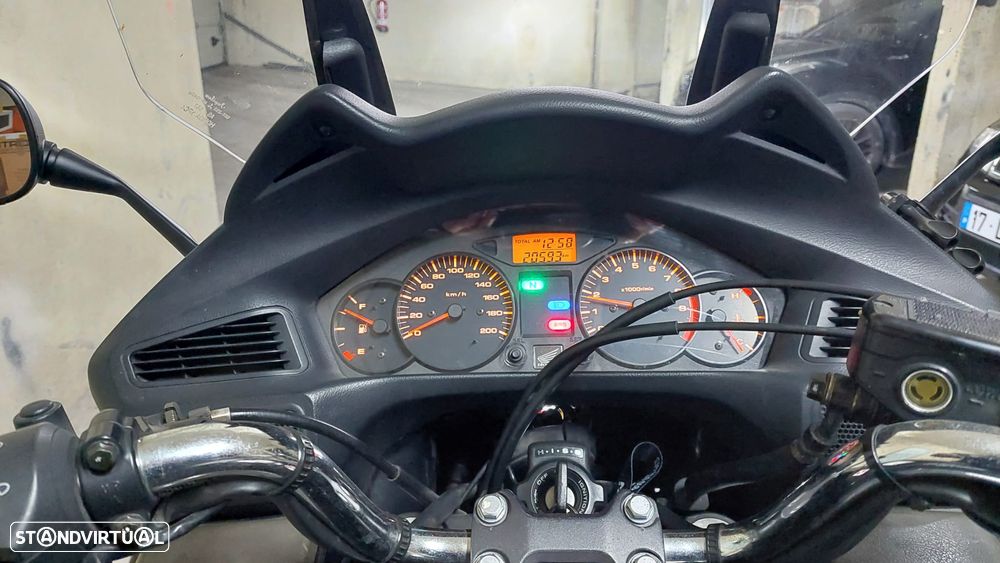 Honda Deauville NT7000 - 3