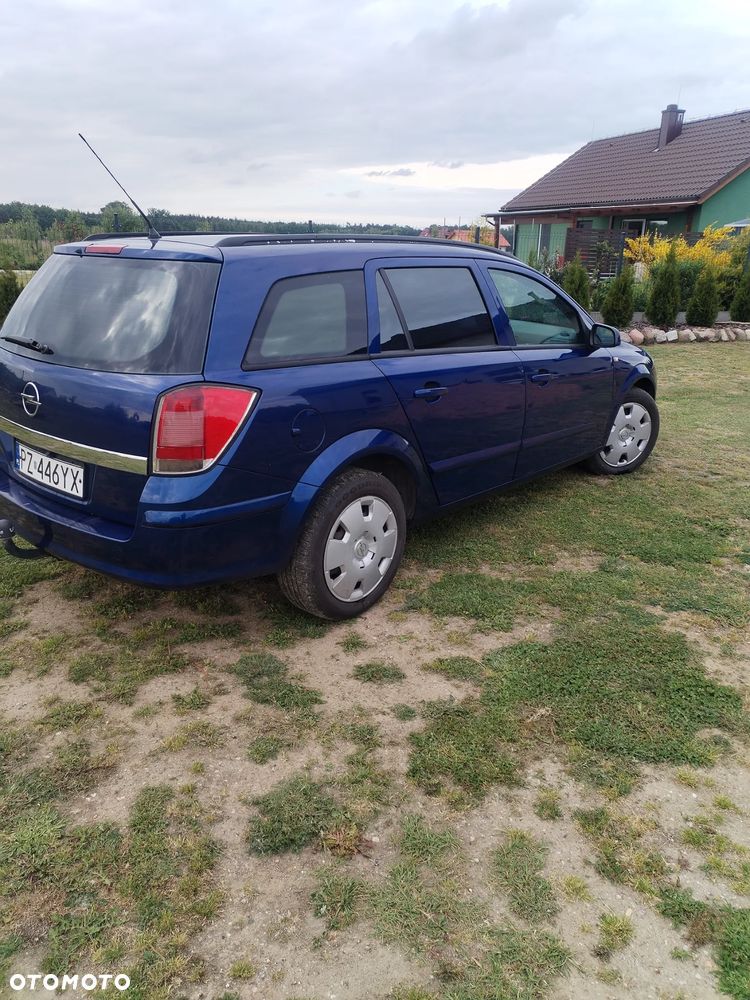 Opel Astra 1.6 Essentia - 4